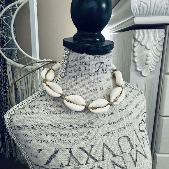 Cowrie Shell Adjustable Anklet - Picture 1 of 4